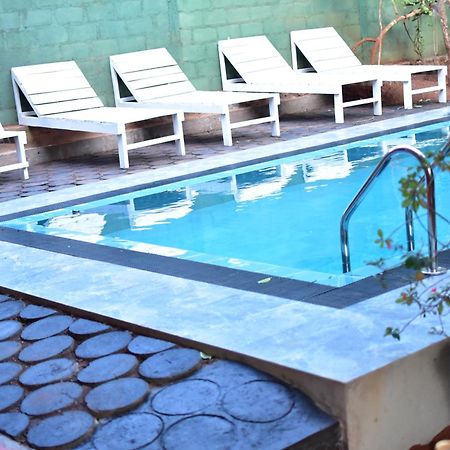 דמבולה Hotel Hideaway Garage מראה חיצוני תמונה