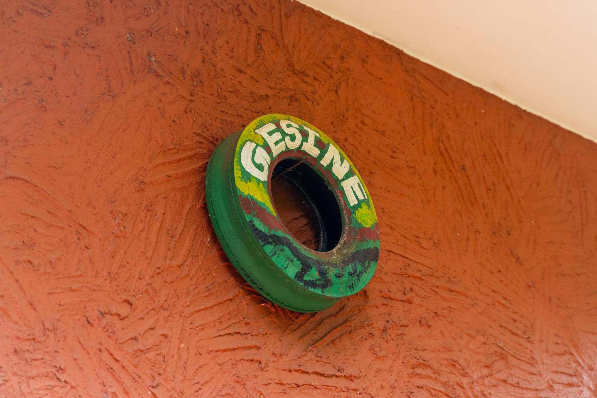 דמבולה Hotel Hideaway Garage מראה חיצוני תמונה
