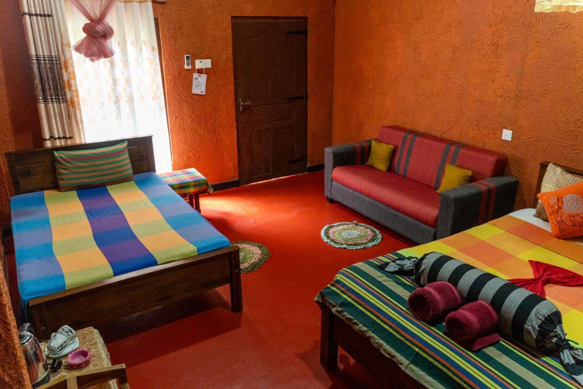 דמבולה Hotel Hideaway Garage מראה חיצוני תמונה