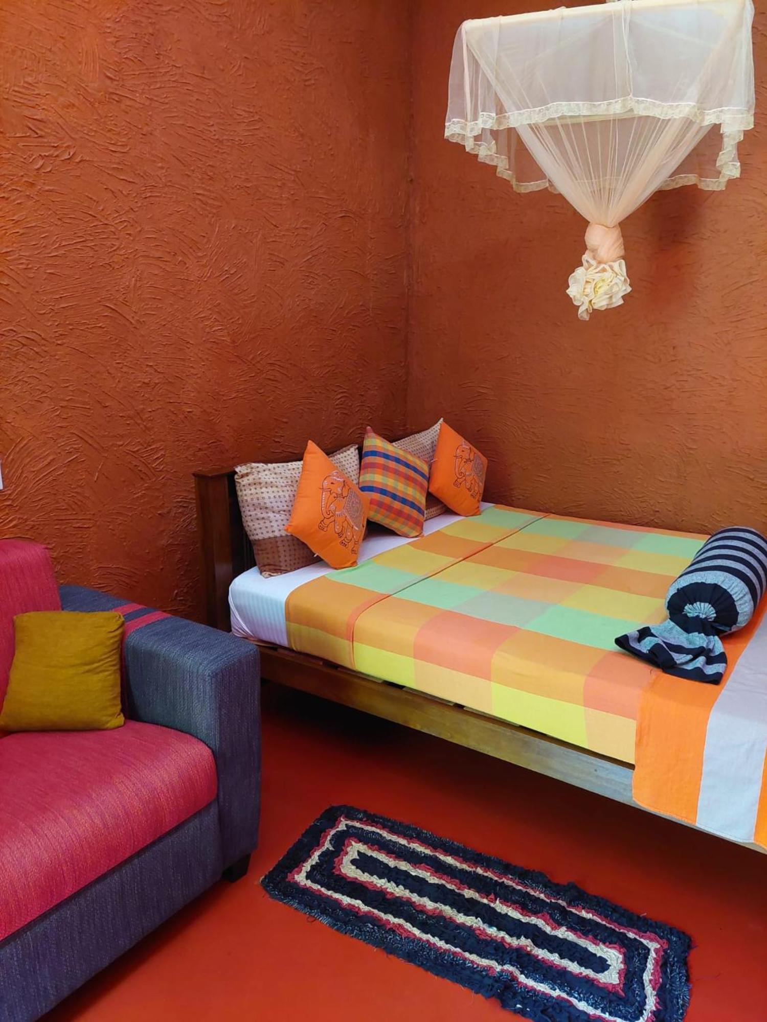 דמבולה Hotel Hideaway Garage חדר תמונה