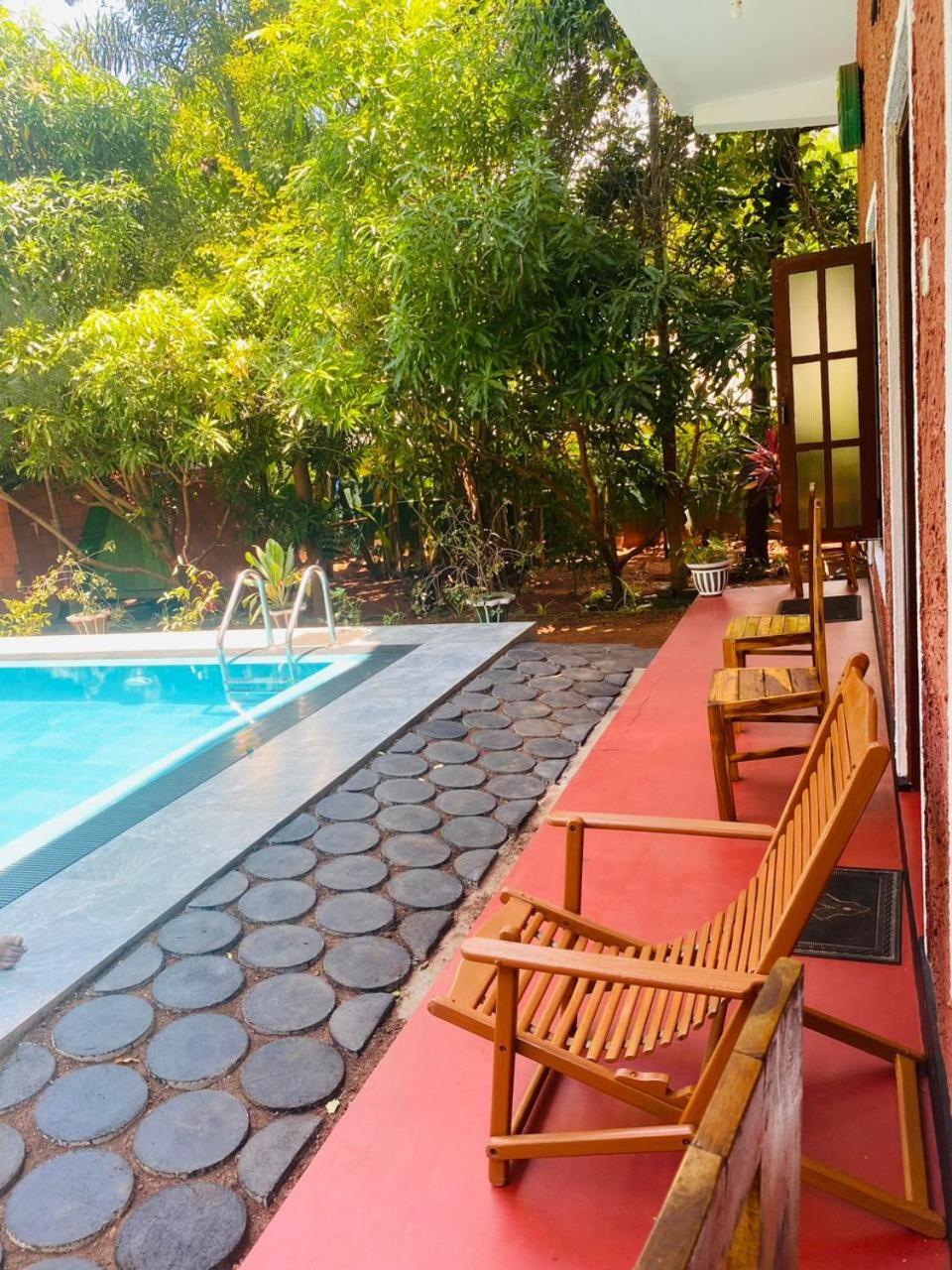 דמבולה Hotel Hideaway Garage מראה חיצוני תמונה