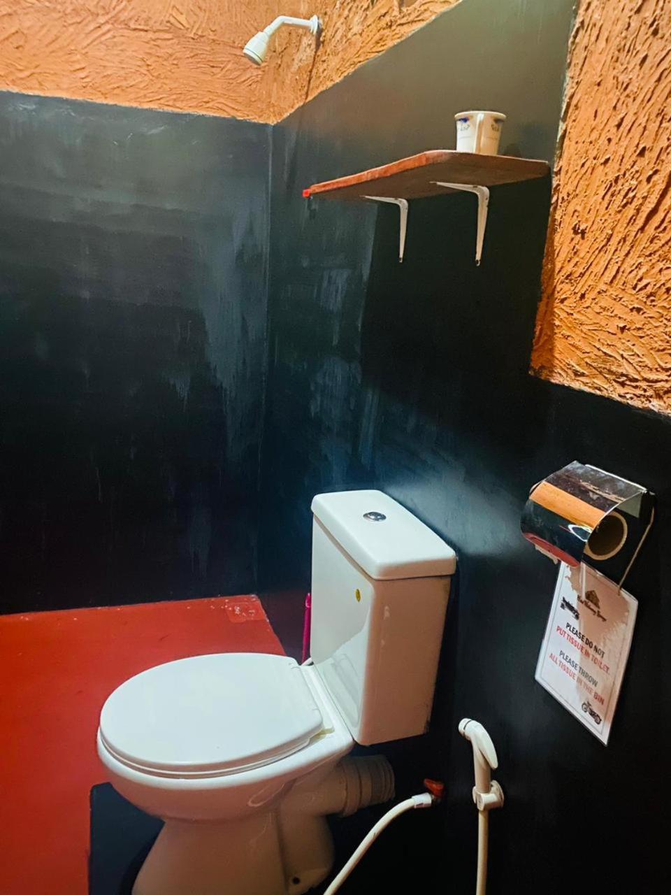דמבולה Hotel Hideaway Garage מראה חיצוני תמונה
