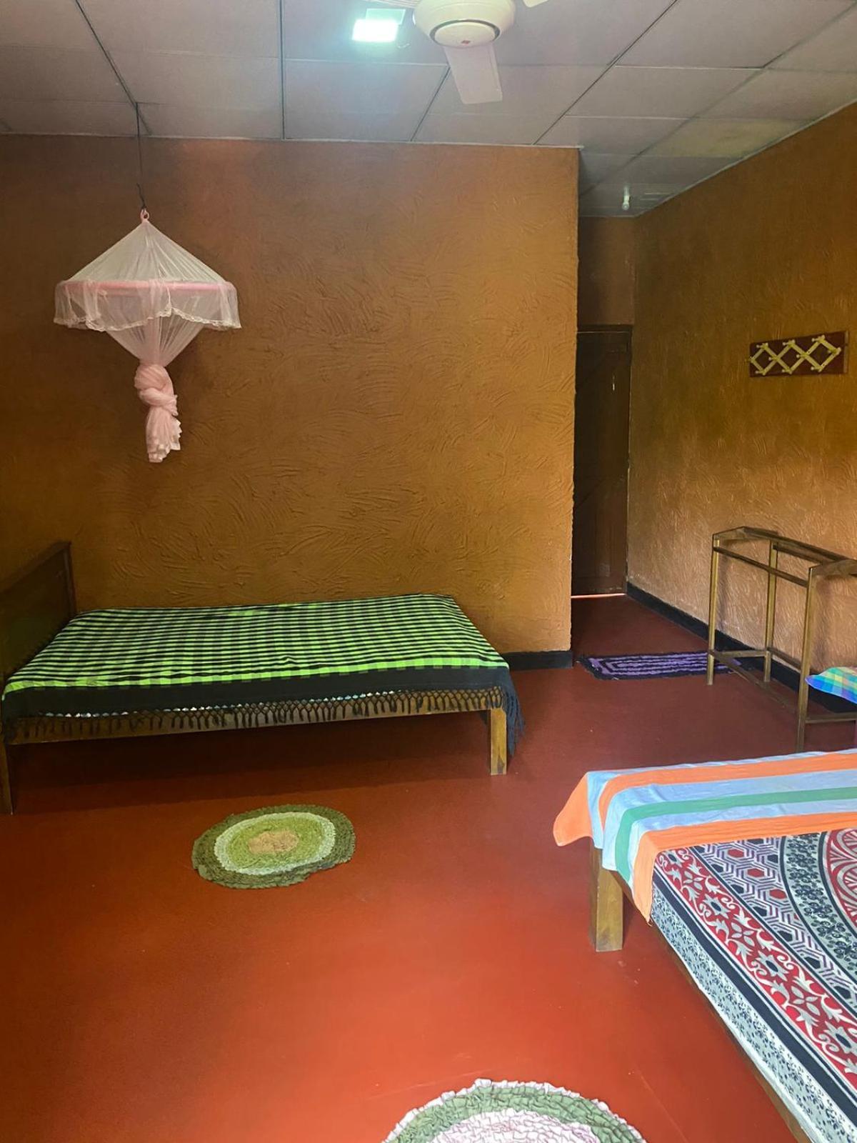 דמבולה Hotel Hideaway Garage מראה חיצוני תמונה