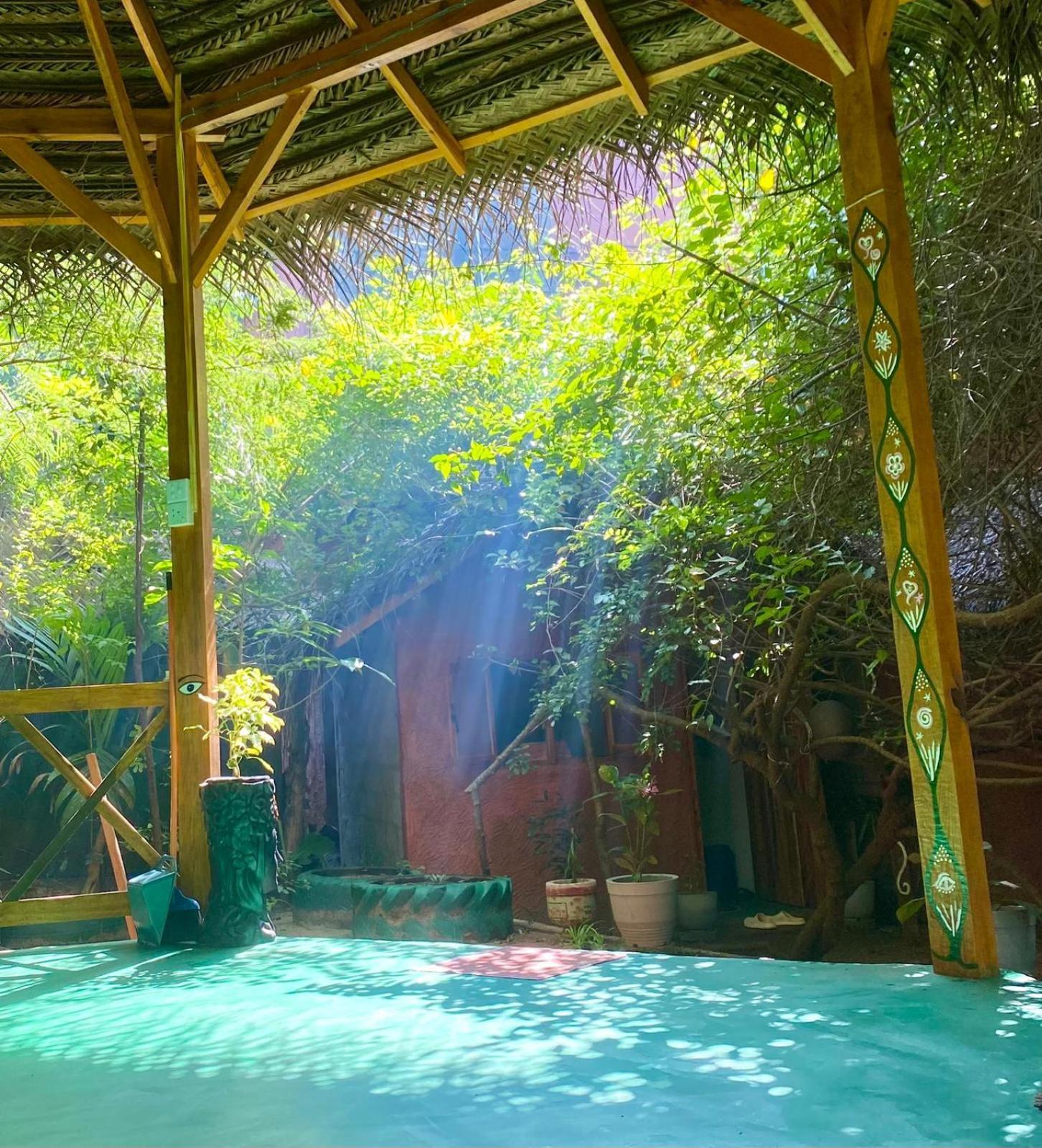 דמבולה Hotel Hideaway Garage מראה חיצוני תמונה